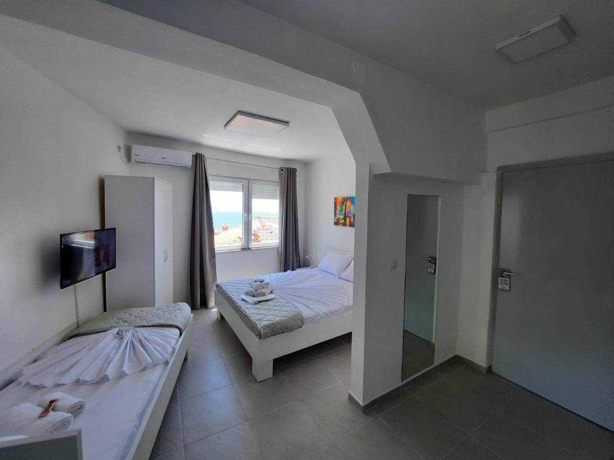 Redex Apartments โอครีด ภายนอก รูปภาพ