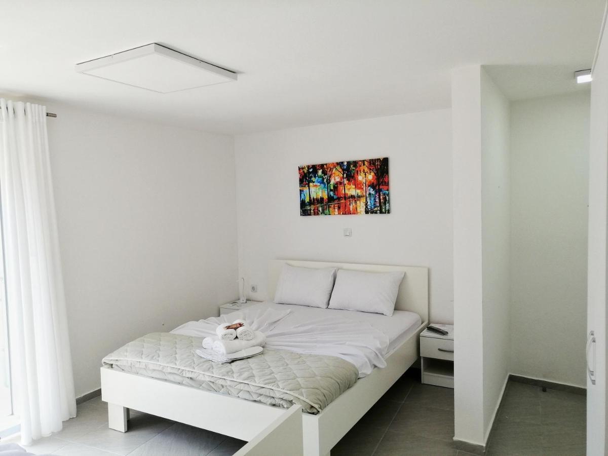 Redex Apartments โอครีด ภายนอก รูปภาพ